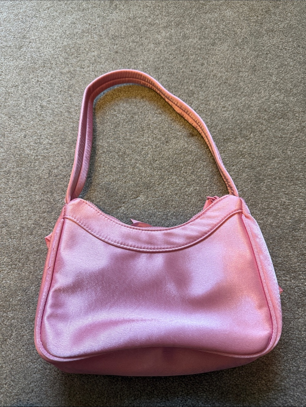 Ruffle pink Satin Shoulder purse with a ribbon bow that you have to tie - Picture 2 of 6
